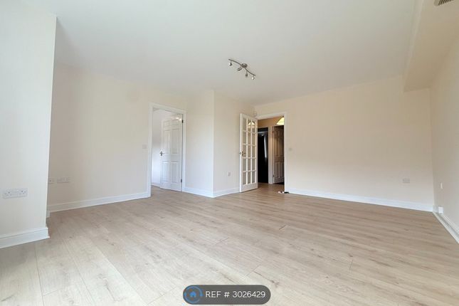 Flat, Crown Quay Prebend St, Bedford photo 3