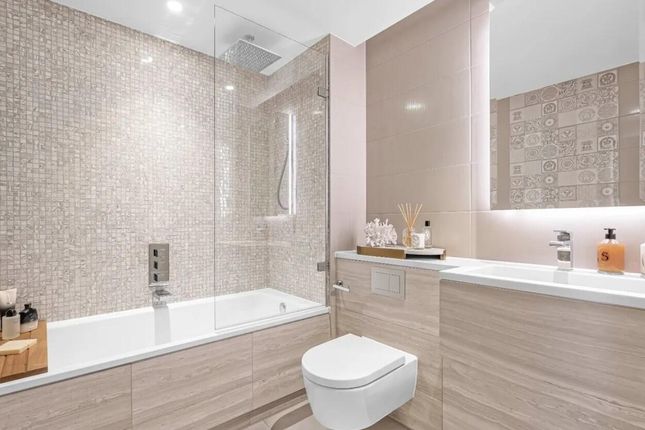 Apartment, 1, 71  Bondway, London photo 2