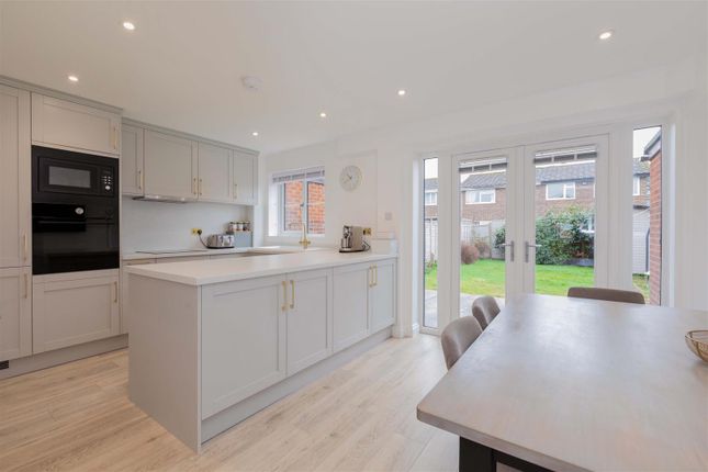 10, Purssell Close, Maidenhead photo 2