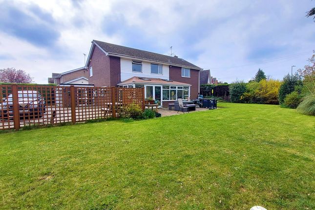 Thumbnail Detached house for sale in Cherry Holt Road, Bourne