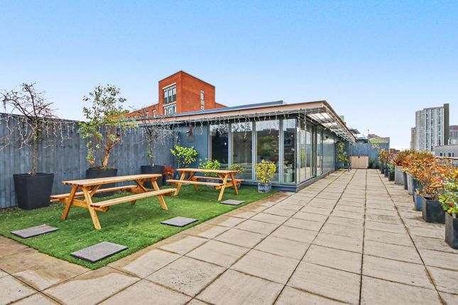 Apt 502 Fairbairn, Henry Street, Manchester photo 2