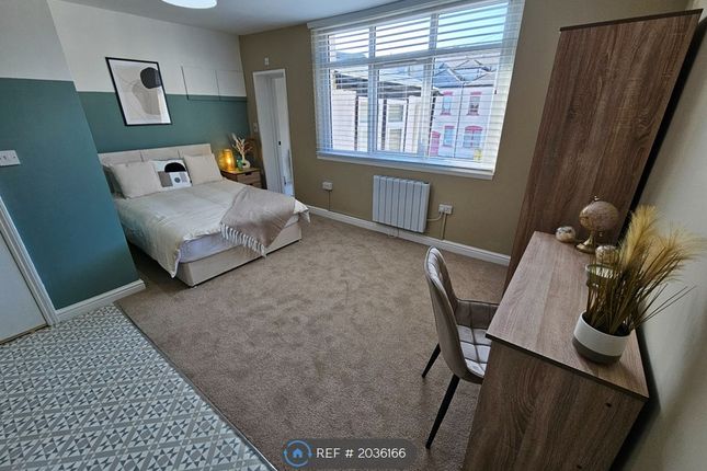 Room to rent in Scarborough Street, Hartlepool