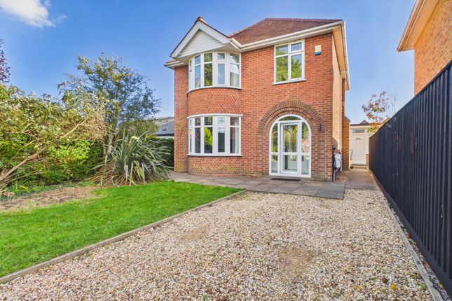 3-bed detached on High Road, Spalding, £1,395/mo