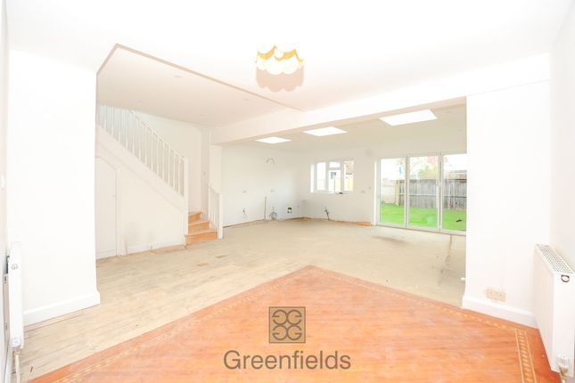 49 Borrowdale Avenue, Harrow photo 2