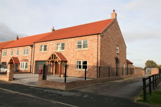 Thumbnail Detached house for sale in North Carr Road, West Stockwith, Doncaster