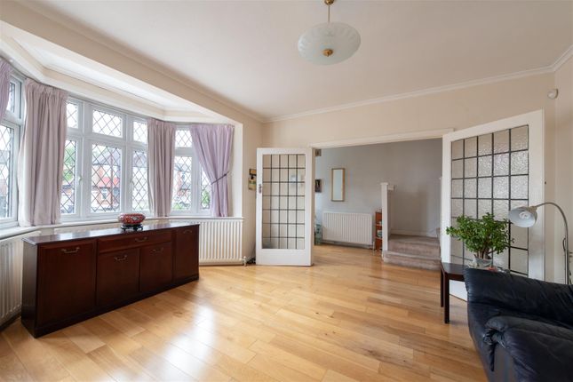 93, Arnos Grove, London photo 4