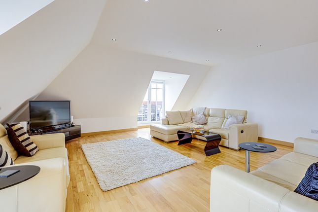Flat FLAT 21, MATCHAM PLACE, 7 - 9, Pembury Road, Westcliff-on-sea photo 4