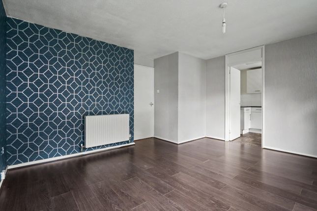 9 Heddon Close, Bradford photo 4