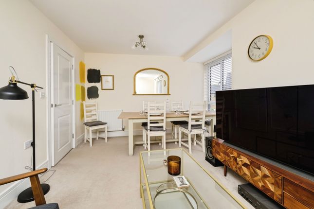 89, Kesteven Way, Corby photo 3
