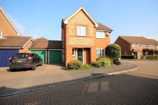 Thumbnail Detached house to rent in Farmers End, Charvil, Reading