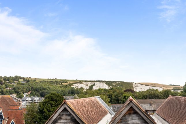 5, Styles Field, Lewes photo 4