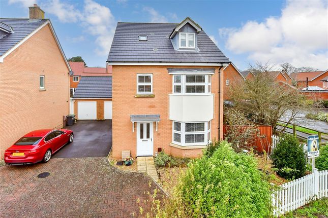 2, Brushwood Grove, Emsworth photo 2
