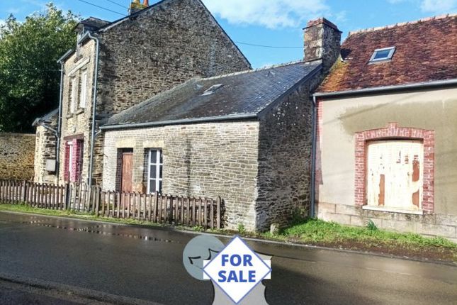 Property for sale in Neuilly-Le-Vendin, Pays-De-La-Loire, 53250, France