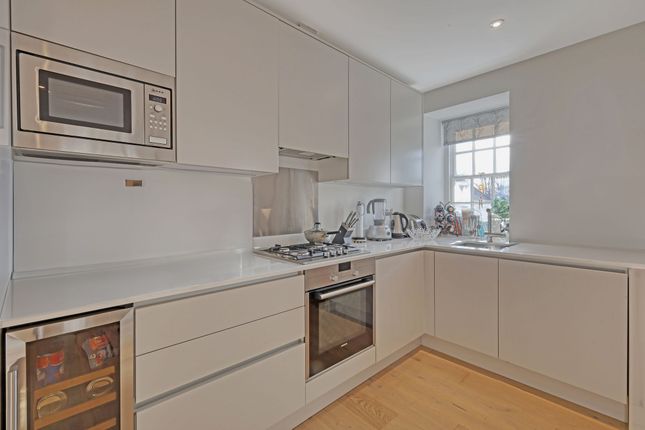 Flat 3, New Coach House, Romford photo 3