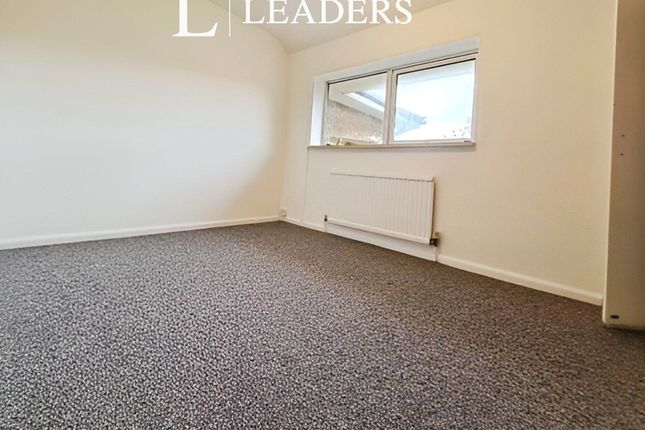 42, Pyhill, Peterborough photo 5