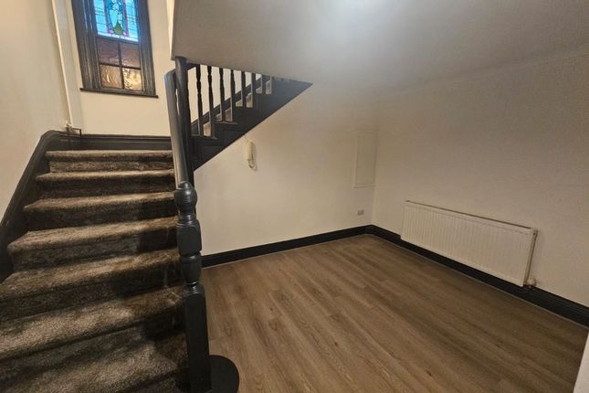 Flat 1a, 75 Shrewsbury Road, Prenton photo 4