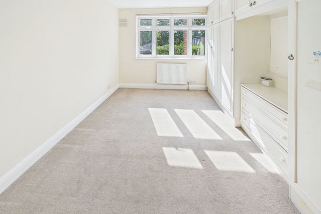 5 Tudor, Birkbeck Road, London photo 4