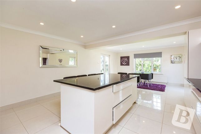 1, Dalewood Close, Emerson Park photo 3