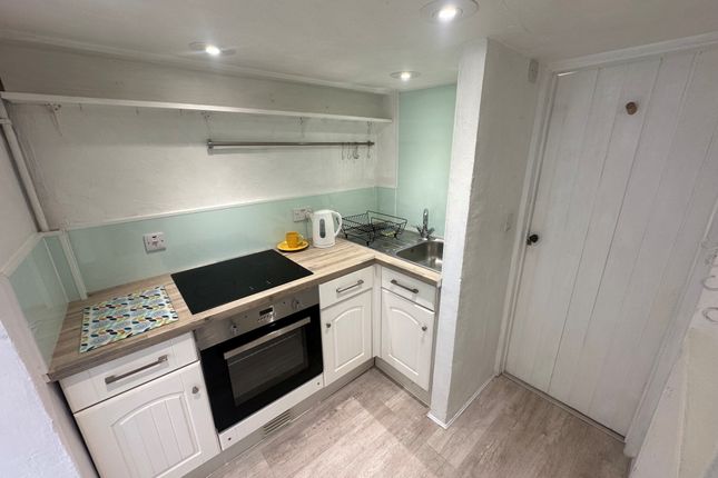 9, Newport Cottages, GREAT YARMOUTH photo 3