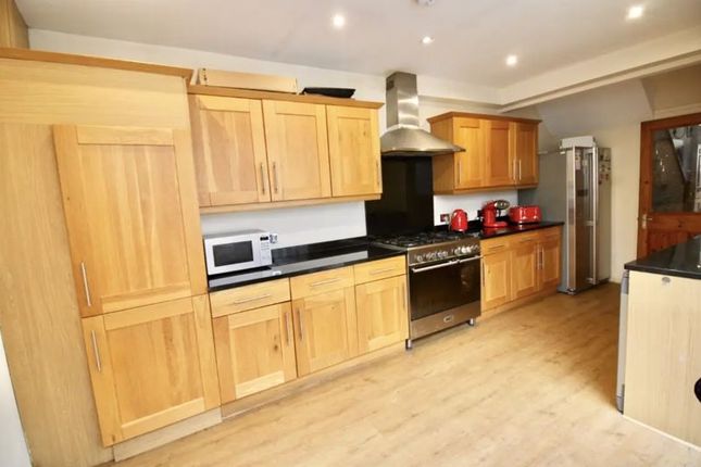 Tankerville Terrace, Newcastle Upon Tyne photo 2
