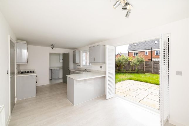 Thumbnail Detached house for sale in Sycamore Gardens, Meon Vale, Stratford-Upon-Avon