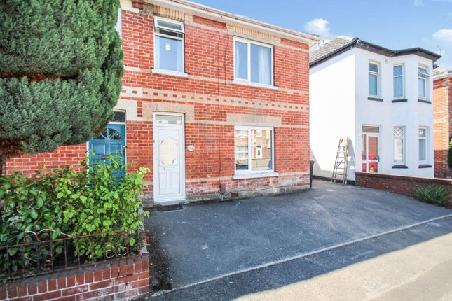 5-bed house on 33 Parker Road, Bournemouth, £2,875/mo