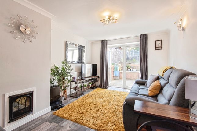 106, The Paddocks, Stevenage photo 3
