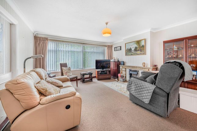 68 Fir Park, Harlow photo 4