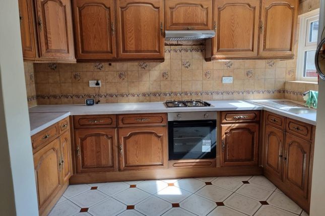 15 Grosvenor Road, London photo 3