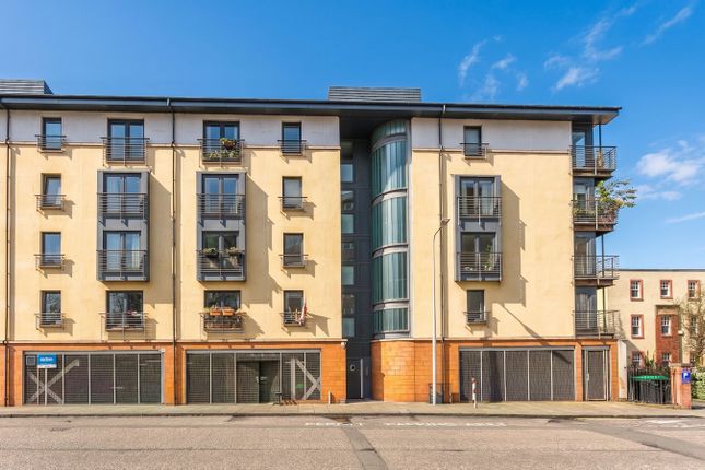 1-bed flat on 11/4, Cables Wynd, Edinburgh, £190,000