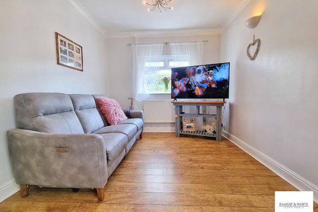 Ty-Newydd, Main Road, Abercynon photo 3