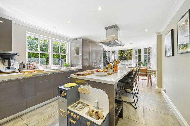 5, Ryecroft Street, London photo 3