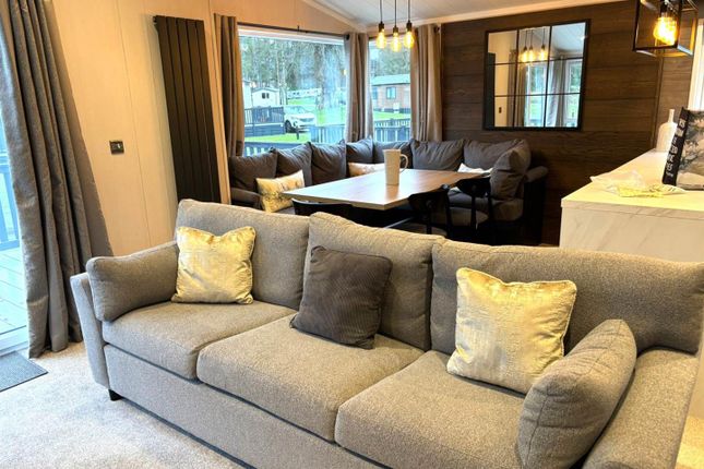 Lodge, Toronto Swift Urben, Callander photo 2