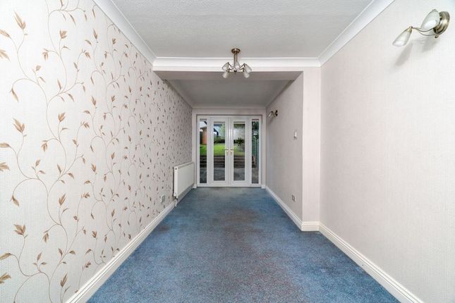 8, Maple Avenue, Grimsby photo 3