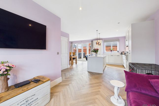 2 Arthur Keene Close, Stonehouse photo 4