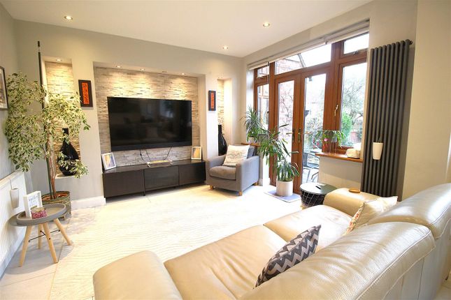 23, Nonsuch Court Avenue, Epsom photo 2