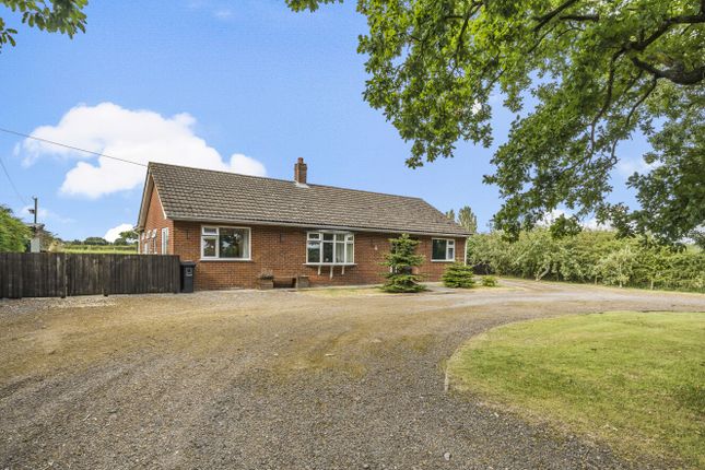 WILLOW LODGE, Skinners Lane, Middle Rasen photo 2