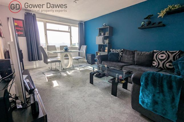 25, Coronation Avenue, East Tilbury photo 2