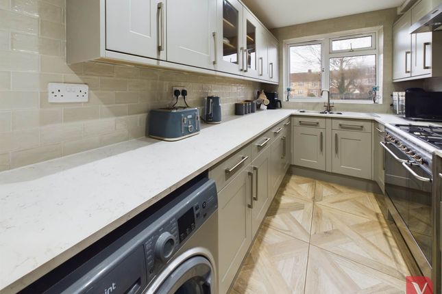26, St Mildreds Avenue, Luton photo 4