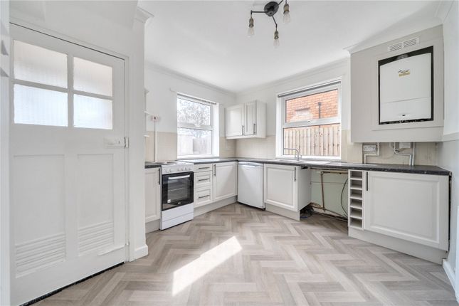 32, Spenser Road, Cheltenham photo 4