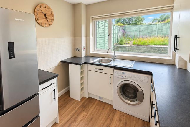 Tovey Close, Waltham Abbey photo 4