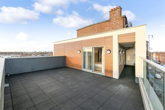 Thumbnail Flat to rent in Hexagon Court, London