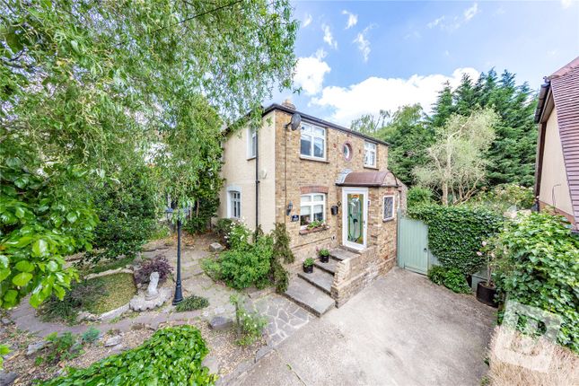 Thumbnail Detached house for sale in Primrose Hill, Brentwood, Essex