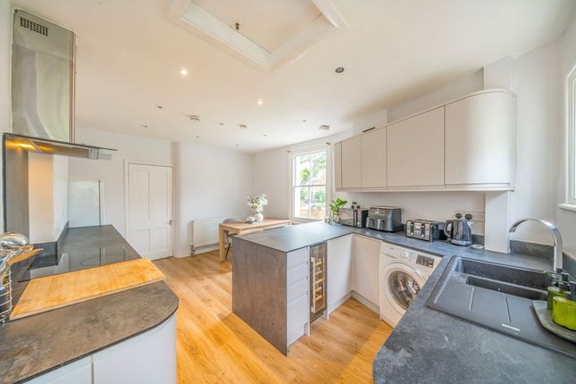97, Haverhill Road, London photo 4