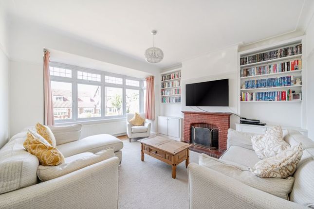 57, Kendall Avenue South, South Croydon photo 4