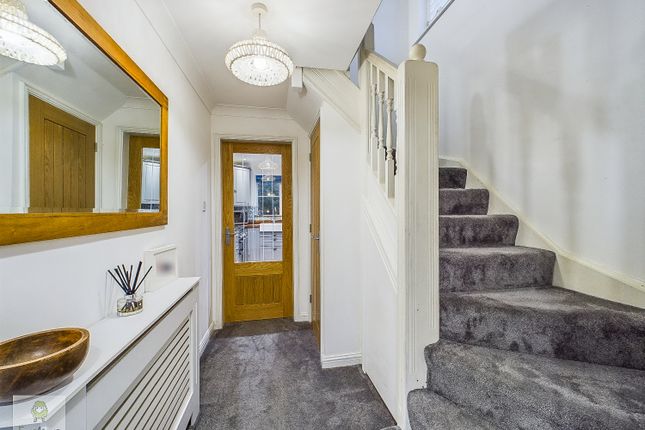 31, Willowherb Close, Chatham photo 4