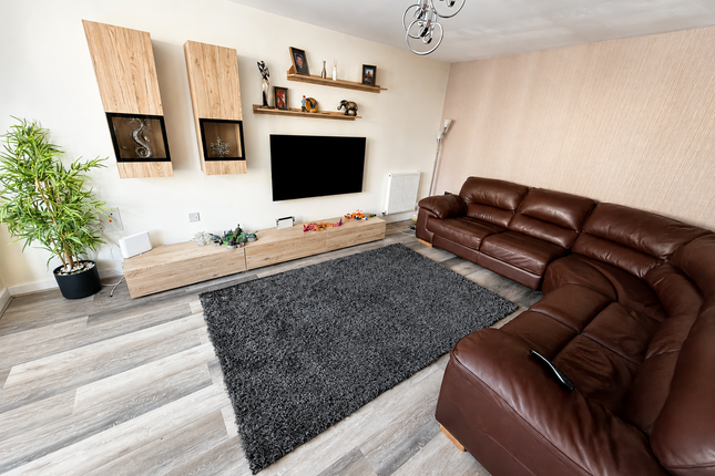 3, Langford Drive, Southport photo 2