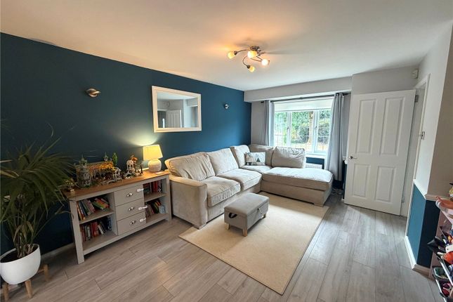 10, Crofters Brook, Manchester photo 4