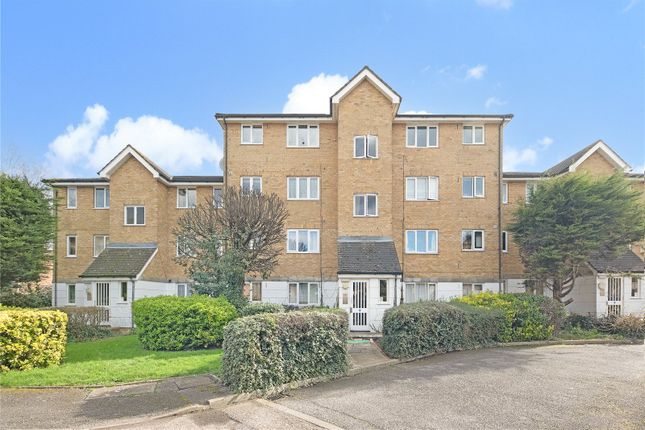 Thumbnail Flat to rent in Green Pond Close, London