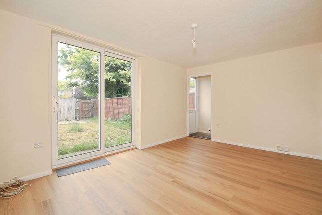 20, Drayton, Peterborough photo 4